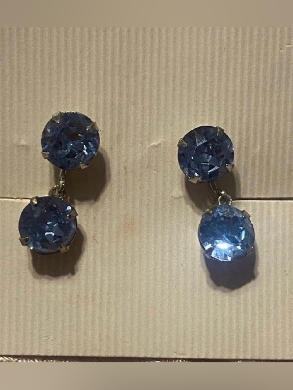 Vintage Silver Tone Rhinestone Blue Screw Back Earrings #7746 ❤️‍🔥